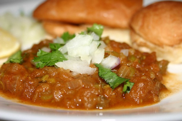 monsoon food culture - pav bhaji in maharashtra