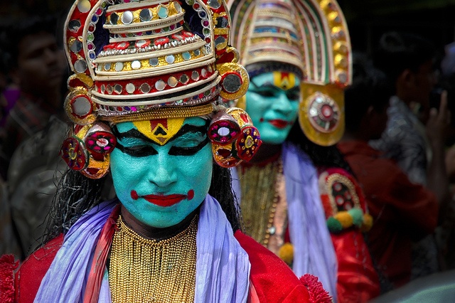 kerala festivals, onam festival celebrations, cheap flight tickets to India, kathakali dance