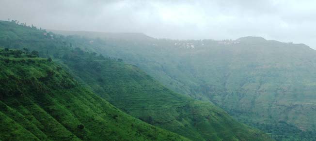 overivew of Panchgani, Maharashtra hill stations, getaways from Mumbai, cheap flights to mumbai