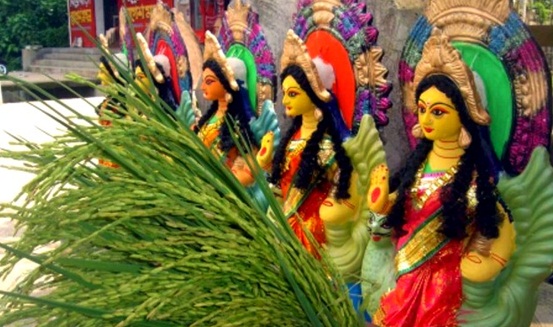 Lakshmi puja in India, sharad purnima celebration, cheap flights to India