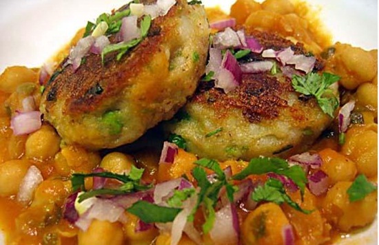 Aloo ki tikki, delhi chaats, agra chaat, best cuisine of agra 