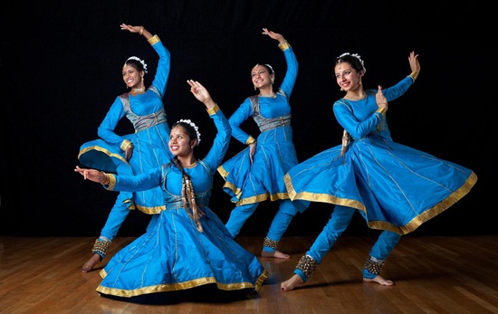 Kathak dancers, Indian classical dance forms, Indian Eagle travel blog 