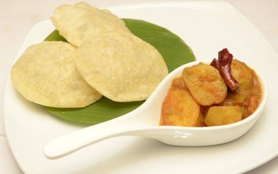 Things to eat in Kolkata, bengali delicacies, traditional bengali cuisine 