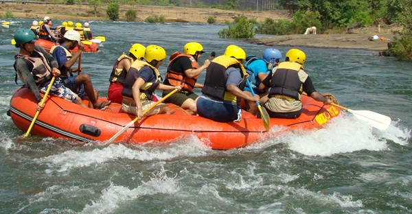 river rafting in Kashmir, adventure activities to do in Kashmir