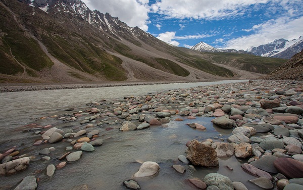 streams in himalayas, hill stations of india