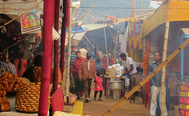 delicacies of rural Bengal, rural cuisine of Bengal, Poush Mela Shantiniketan overview, IndianEagle