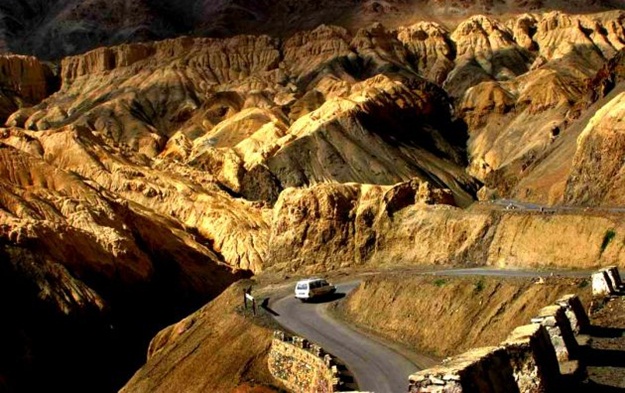 Road trips in Himalayas, India's best road trips, Zanskar to Leh road trip 