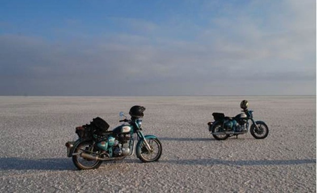 biking in rann of kutch, road trips in north India, IndianEagle travel booking 