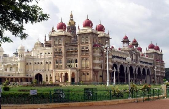 cheap flights to India, what to see in Mysore, weekend getaways from Bangalore