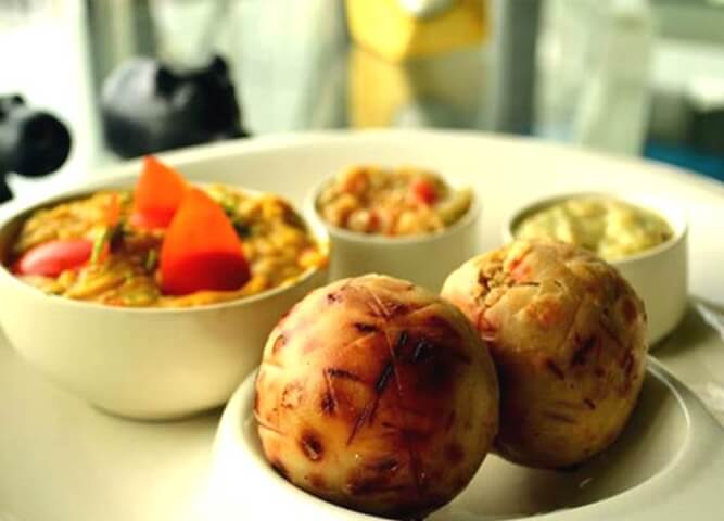 Indian street food, Bihar litti chokha, Indian food facts