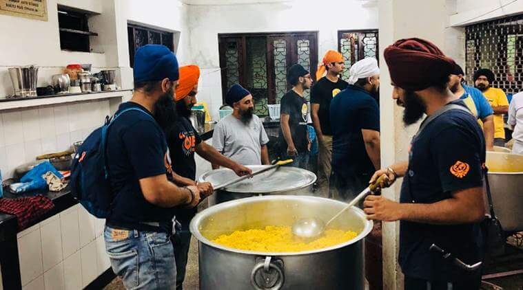 kerala floods 2018, Kerala floods Khalsa Aid langar, Kerala floods real heroes